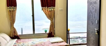 Charming cottage in Pokhara with WiFi and AC. Enjoy your stay
