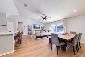 Interior - Fun In the Sun: Near Disney, Universal, Sea World + Game Room + Heated Pool (Orlando)