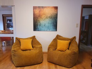 Living area - Apartment for 10 people in the guest house on the Weser cycle path (Hann. Münden)