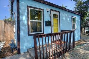 Exterior detail - Casita Del Sol (Fort Worth)