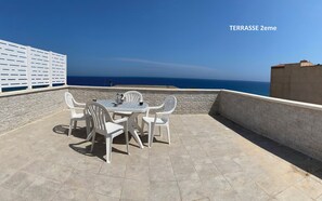 Outdoor dining - Maison Individuelle - Ait Chafaa Azeffoun (Aït Chafâa)