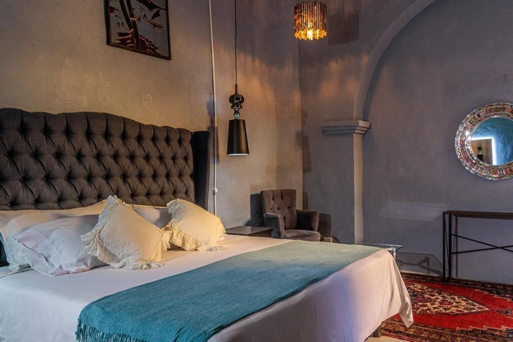 Habitación estándar, 1 cama King size | Ropa de cama de alta calidad, edredón y wifi gratis 