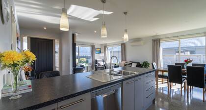 Cozy Haven - Te Anau Holiday Home