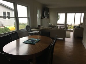 Interior - Safe Family Fun, steps from Veteran's Beach (Mattituck)