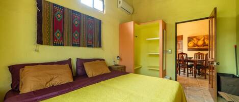 2 bedrooms, desk, free WiFi, bed sheets