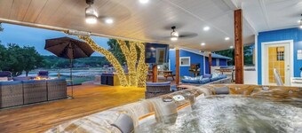 Lakefront Living with Pickleball, Basketball, Hot Tub & Lake activities