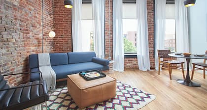 Charming European-style Studio in the Historic Orenge Building, Downtown Durham.