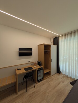 Dobbelt- eller tomannsrom – comfort, ikke-røyk | Klesskap