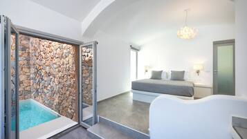 Superior Suite, Private Pool, Sea View | 2 bedrooms, in-room safe, blackout curtains, soundproofing