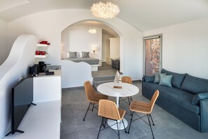 豪華套房, 私人泳池, 海景 | 客廳 | 平面電視