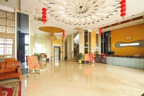 Home Inn & Hua Yi Select Hotel (Jiangyan Railway Station, Jiangyan Avenue, Taizhou)