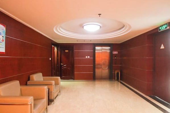 Interior - Home Inn & Hua Yi Select Hotel (Jiangyan Railway Station, Jiangyan Avenue, Taizhou) (Taizhou)