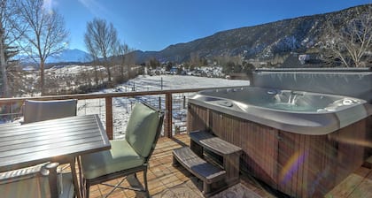 Hot Tub with Amazing Views, Game Room, Family Friendly, Central Location