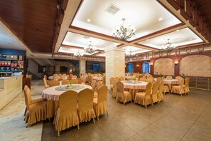 Unclassified image, 3 of 53, button - Gan Jiang Yuan International Hotel (Shicheng)