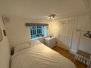 2 Schlafzimmer, Bügeleisen/Bügelbrett, WLAN