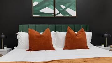 1 bedroom, desk, iron/ironing board, WiFi