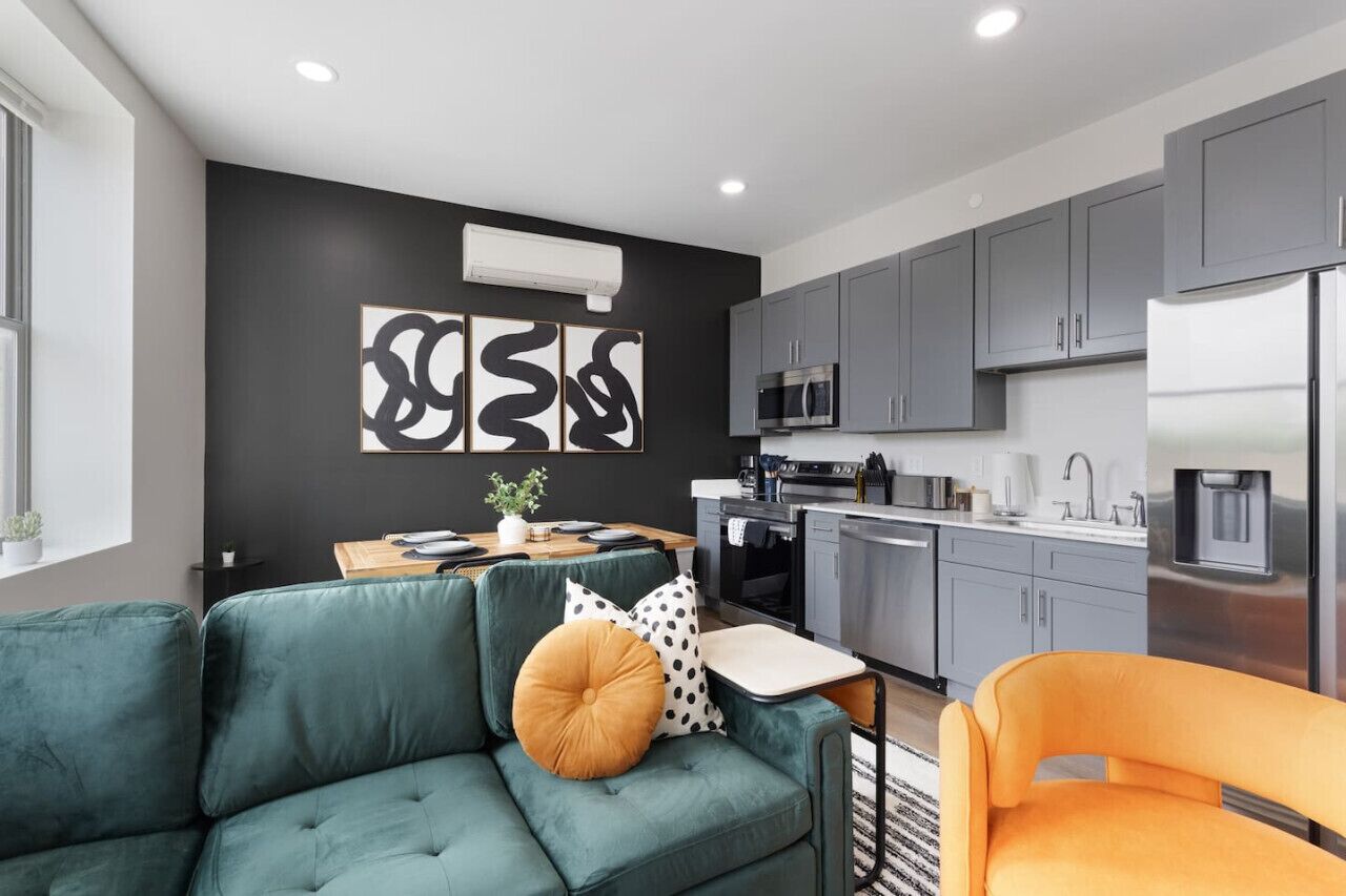 Tv och ett bordtennisbord