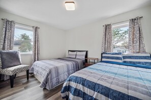 3 habitaciones, tabla de planchar con plancha, wifi y ropa de cama 