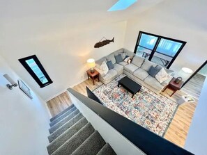 TV, video games - A Wave From It all - walk to beach - pool! (Holden Beach)
