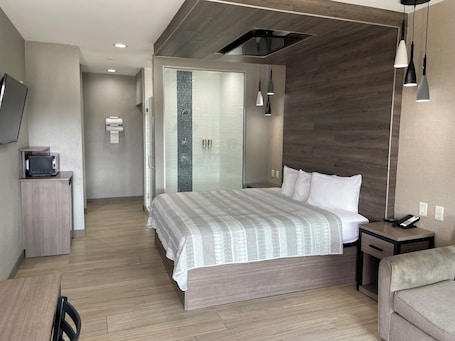 Superior Suite, Smoking. Express Inn - Richey