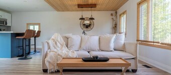 Private PEC Retreat w Games Room
