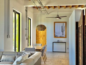 TV - NEW Casa Verde San Juanico Scorpion Bay - Starlink Wifi, Gated,Walk to 1st Point (San Juanico)