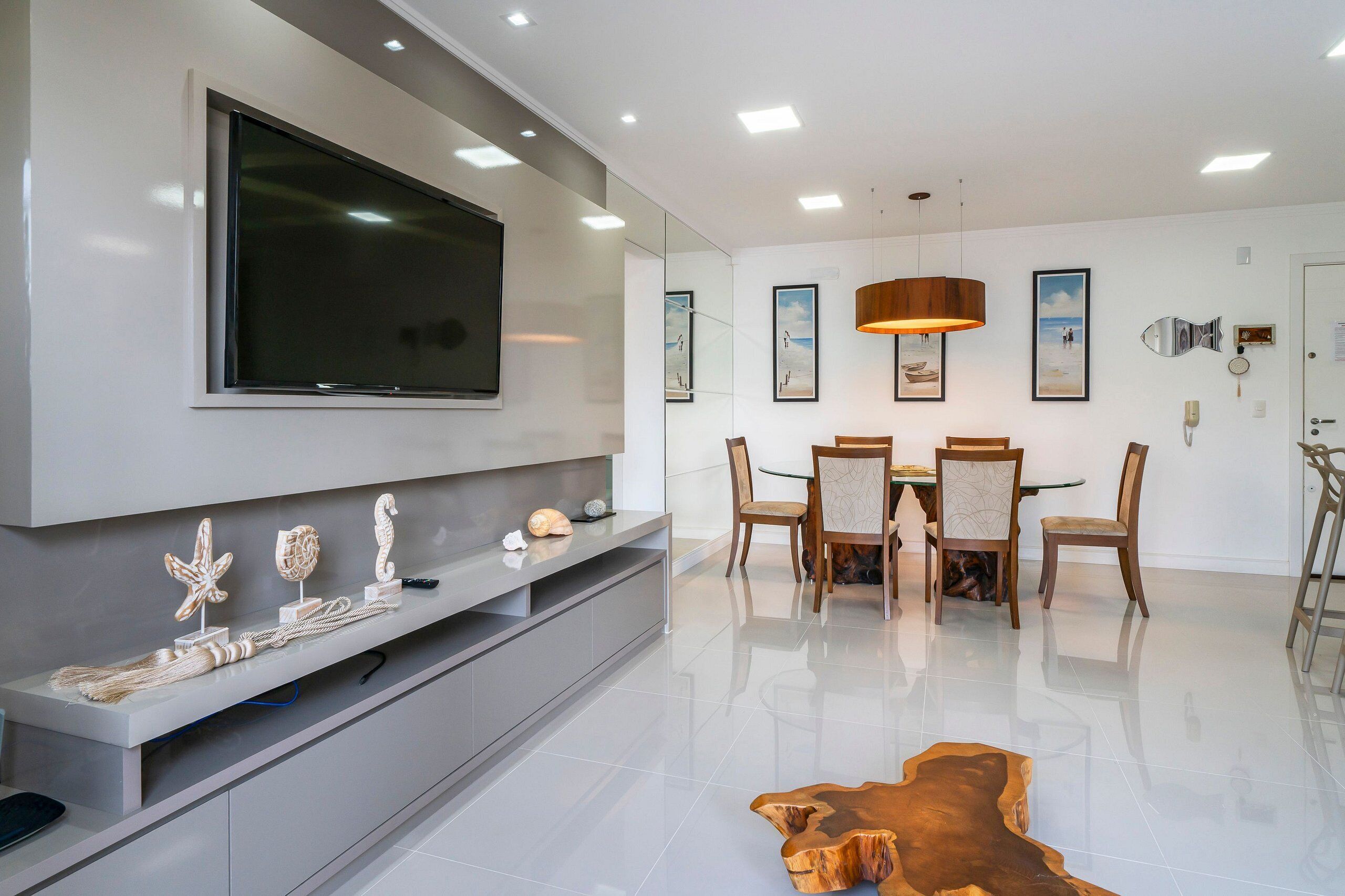 Comfort Apartment | Dining