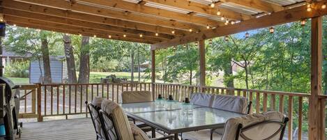 屋外ダイニングエリア