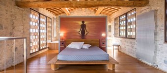 Villa in Poggibonsi with 6 bedrooms sleeps 12