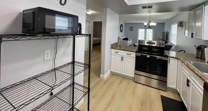 Charming 2-bedroom house in delightful Orlando. Centrally located.