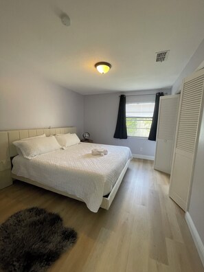 2 Schlafzimmer, Schreibtisch, kostenloses WLAN, Bettwäsche