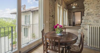 Apartment in Monforte D'alba with 1 bedrooms sleeps 4