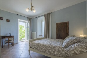 1 bedroom, travel crib, free WiFi