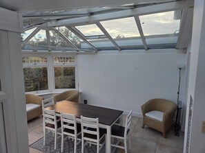 Dining - Spacious, clean & comfy 3 bed semi-detached house, (Reading)