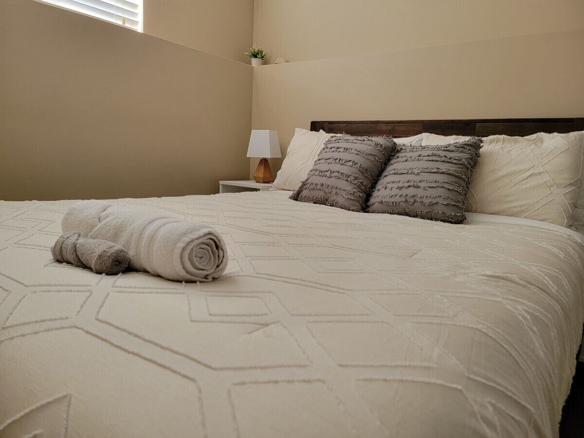 Iron/ironing board, travel crib, free WiFi, bed sheets