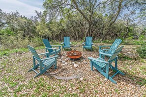 Property grounds - The Morada 304 in Wimberley (Wimberley)
