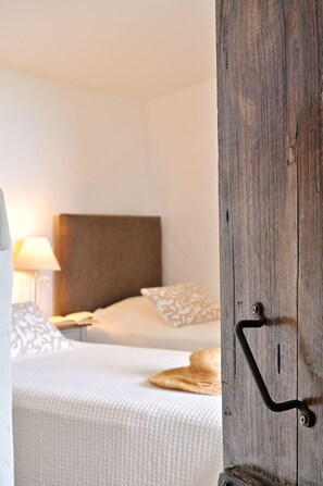 3 chambres, fer et planche à repasser, Wi-Fi