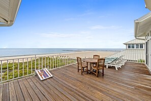 Outdoor dining - Amelia - Gulf front, St. George Island, FL (St. George Island)