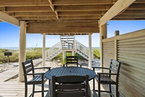 Outdoor dining - Sea Vous Play, Beachfront, Private Pool, Pet Friendly, 3 Bedrooms (St. George Island)