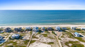 On the beach - Sea Vous Play, Beachfront, Private Pool, Pet Friendly, 3 Bedrooms (St. George Island)