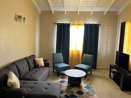 The Retreat 2 Charming 1-bedroom apartment with WiFi, AC in St. John's.