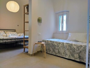 1 bedroom, desk, iron/ironing board, WiFi - Meiamù - La Voce del Mare Nel Centro Storico con Grande Terrazza Panoramica (Bordighera)