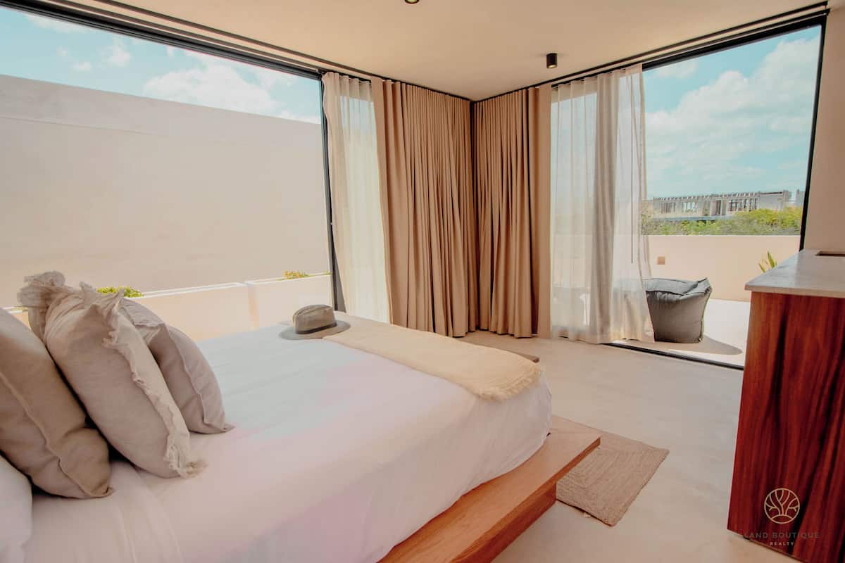 Superior Apartment, 2 Bedrooms, Private Pool, Pool View | Laptop workspace, WiFi (free), bed sheets