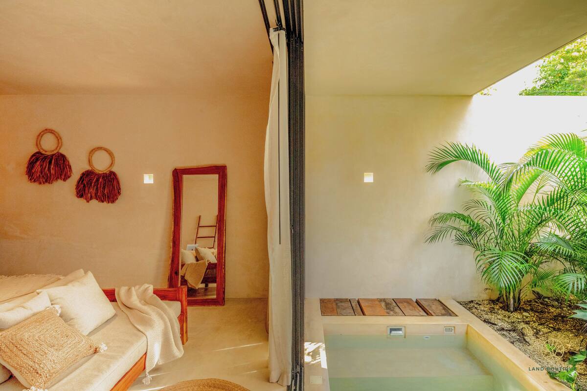 Deluxe Studio Suite, 1 King Bed, Private Pool, Pool View | Terrace/patio