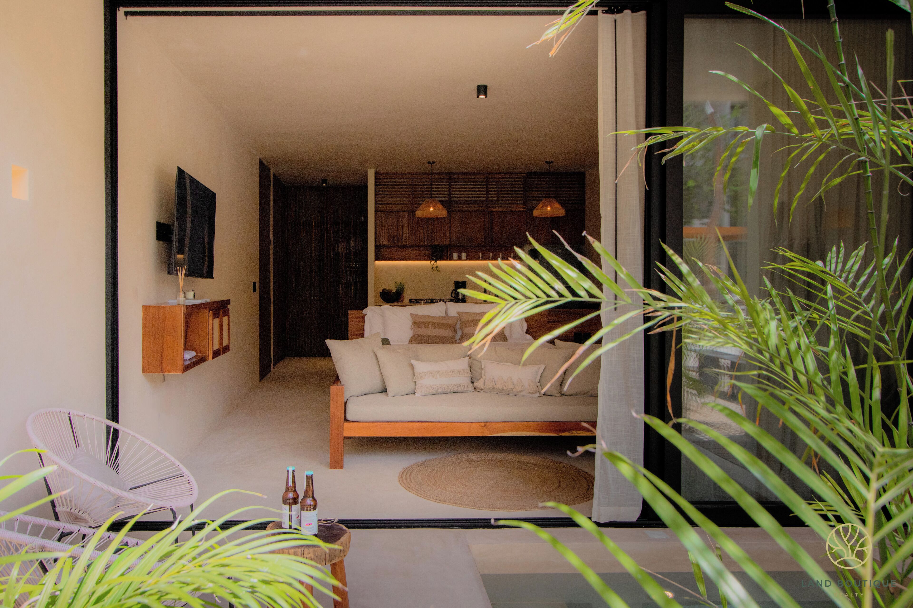 디럭스 스튜디오 스위트, 킹사이즈침대 1개, 전용 수영장, 수영장 전망 | 정원 전망