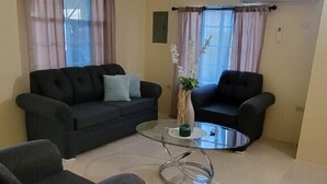 Living area - Peaceful Cozy Place (Montego Bay)