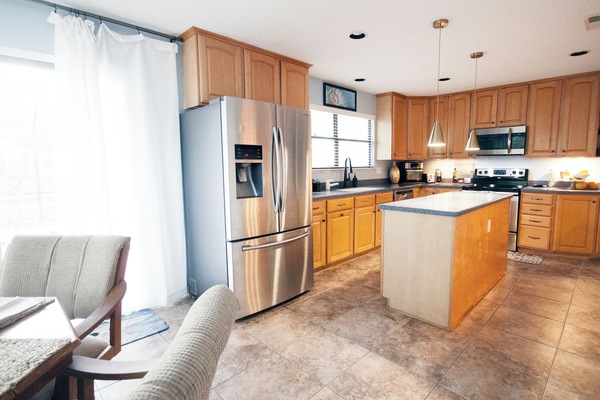 Frigorífic, microones, forn i placa de cuina