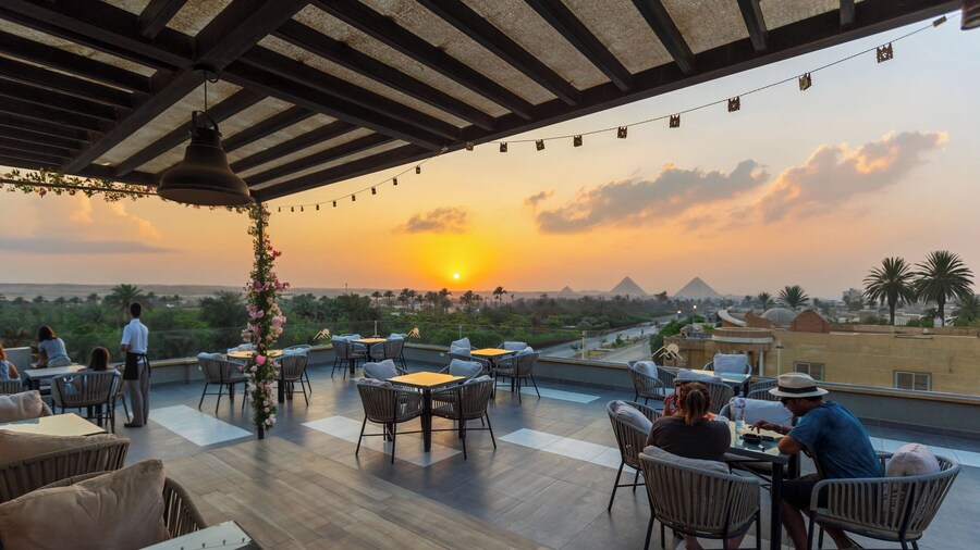 Golden Palm Sunrise Inn