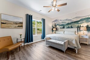 4 室のベッドルーム、アイロン / アイロン台、旅行用ベビーベッド、WiFi (無料)