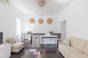 Living area - iFlat | Colosseum Modern & Peaceful Design Apt (Roma)